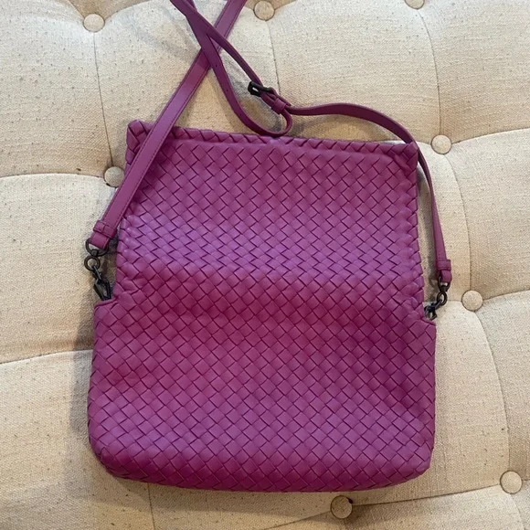 Bottega Veneta purple woven leather crossbody bag - brand new - Picture 14 of 15